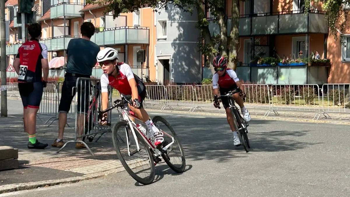 Paul Haardt und Maxim Ben Djema bei der 50. Internationalen Meisterschaft in Dortmund Hombruch